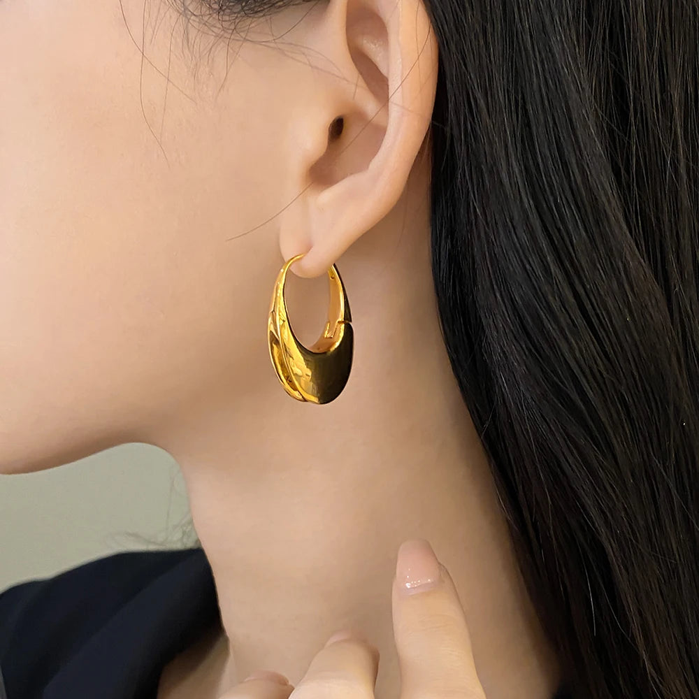 Smooth Metal Chunky Hoop Earrings for Women Girls Fashion Round Elliptic Hollow Circle Hoops Statement Earrings Punk OL Jewelry