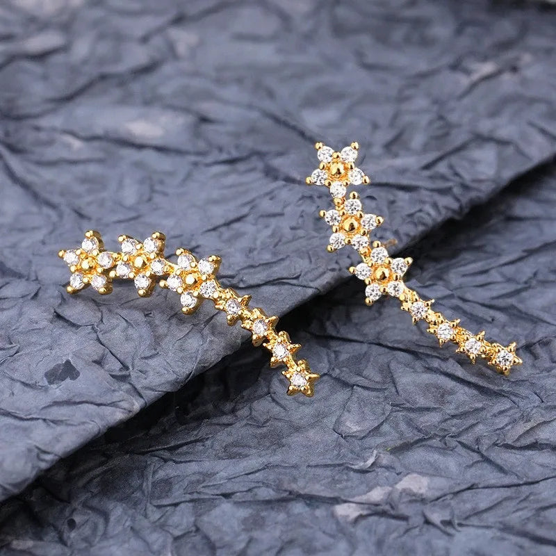 Dainty Rhinestone Flowers Ear Climbers Stud Earrings for Women Fashion Daisy Cuff Crawler Earings Bride Wedding Jewelry Gift