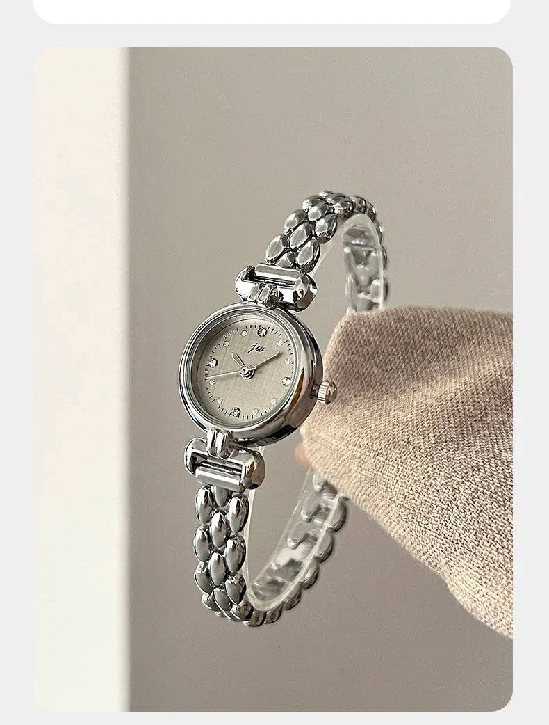 Women's Watch Simple Retro Bracelet Watches Small and Exquisite Versatile Steel Belt Ladies Fashion Quartz Clock Wristwatches