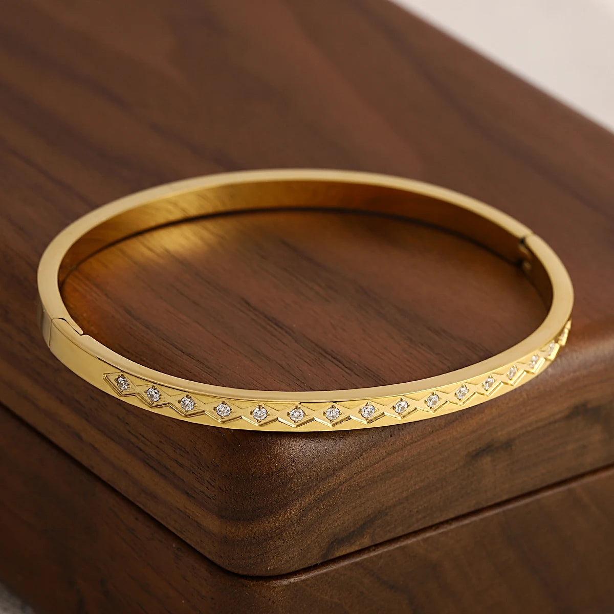 Greatera Trendy Gold Plated 316L Stainless Steel Bangles Bracelets for Women Delicate Cubic Zirconia Bracelet Party Jewelry 2024