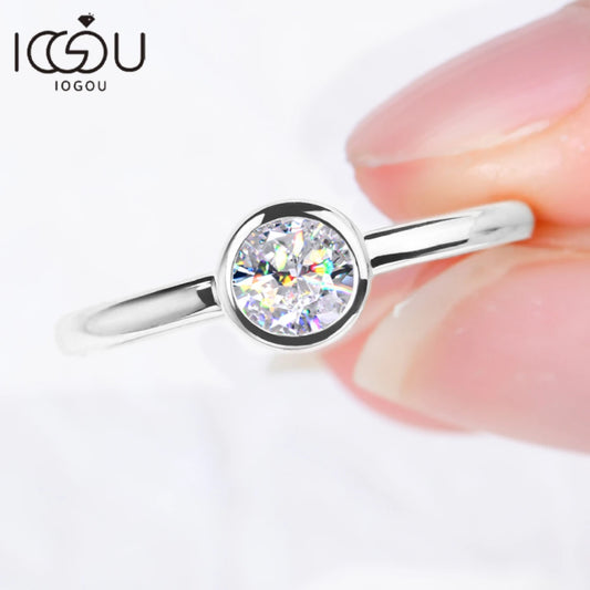 IOGOU 100% 925 Silver Solitaire 5mm 0.5ct D Moissanite Wedding Ring for Women Bezel Engagement Promise Finger Bands Jewelry Gift