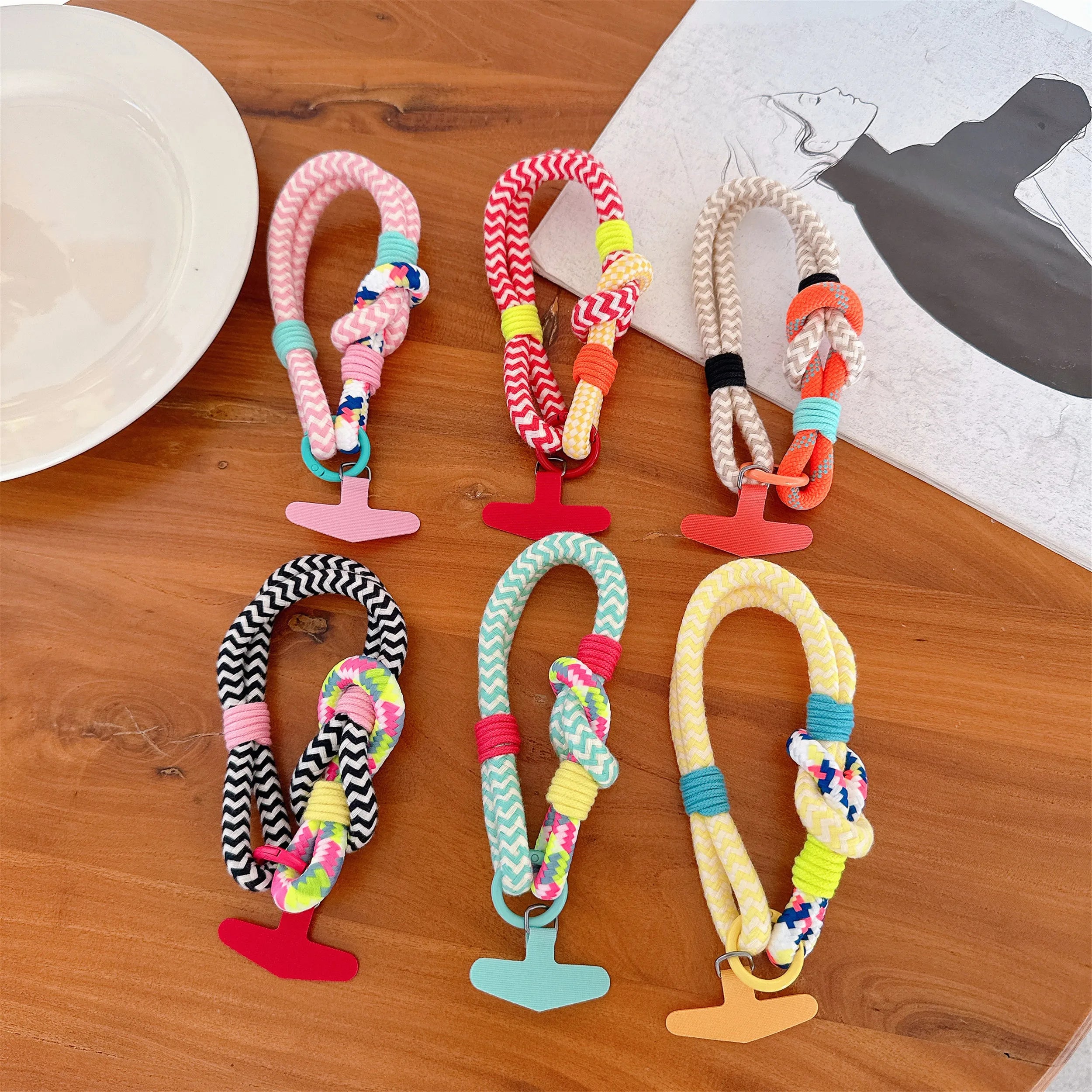 Keychains Contrast Color Key Chain Accessories Luxury Car Keychain Bag Charms for Handbags Exquisite Gift Boyfriend Key Tags