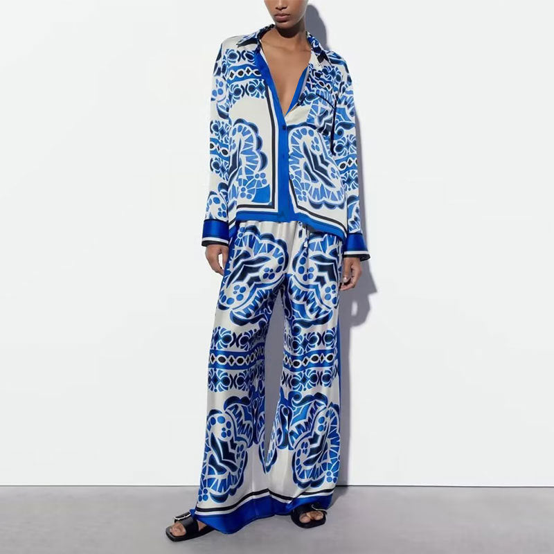 A two-piece casual women's set with printed and color-blocked designs, tight waist pockets and wide legs